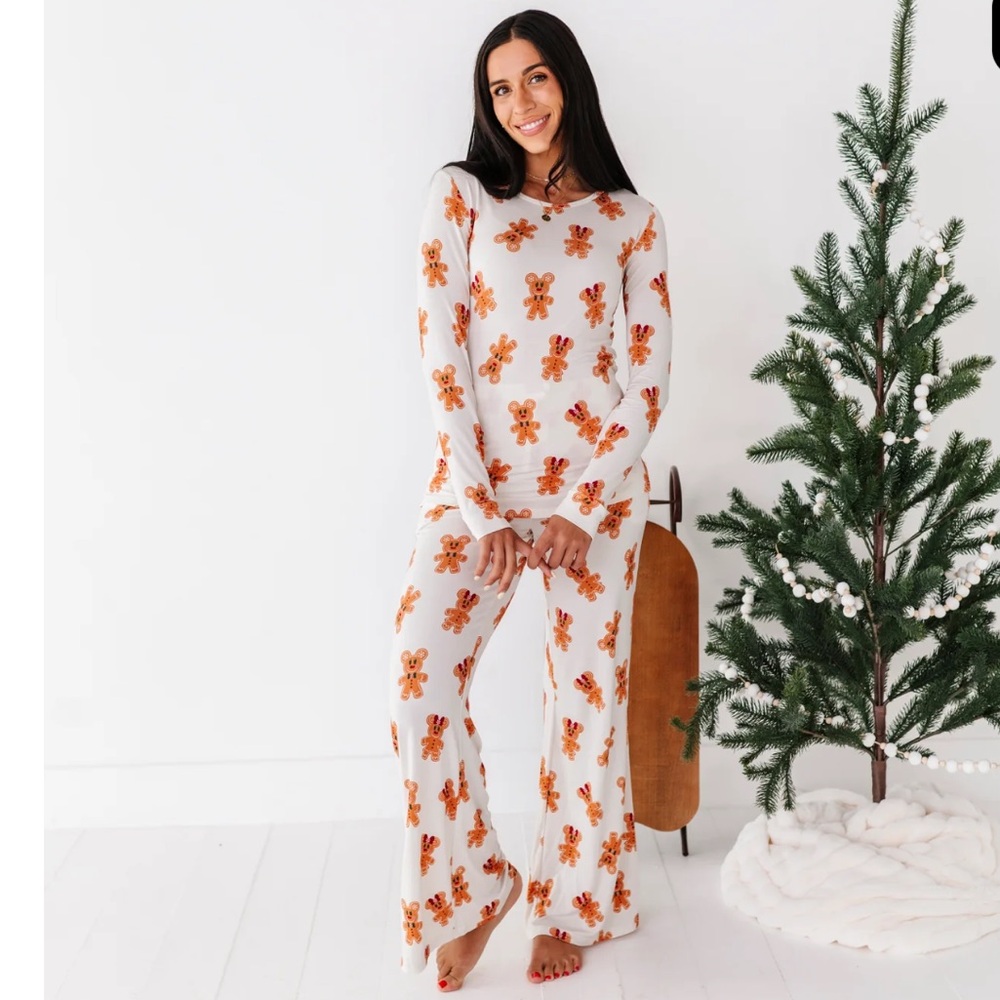NWOT Mickey Magical Gingerbread | Women’s PJ PANTS and TOP SET SIZE LARGE